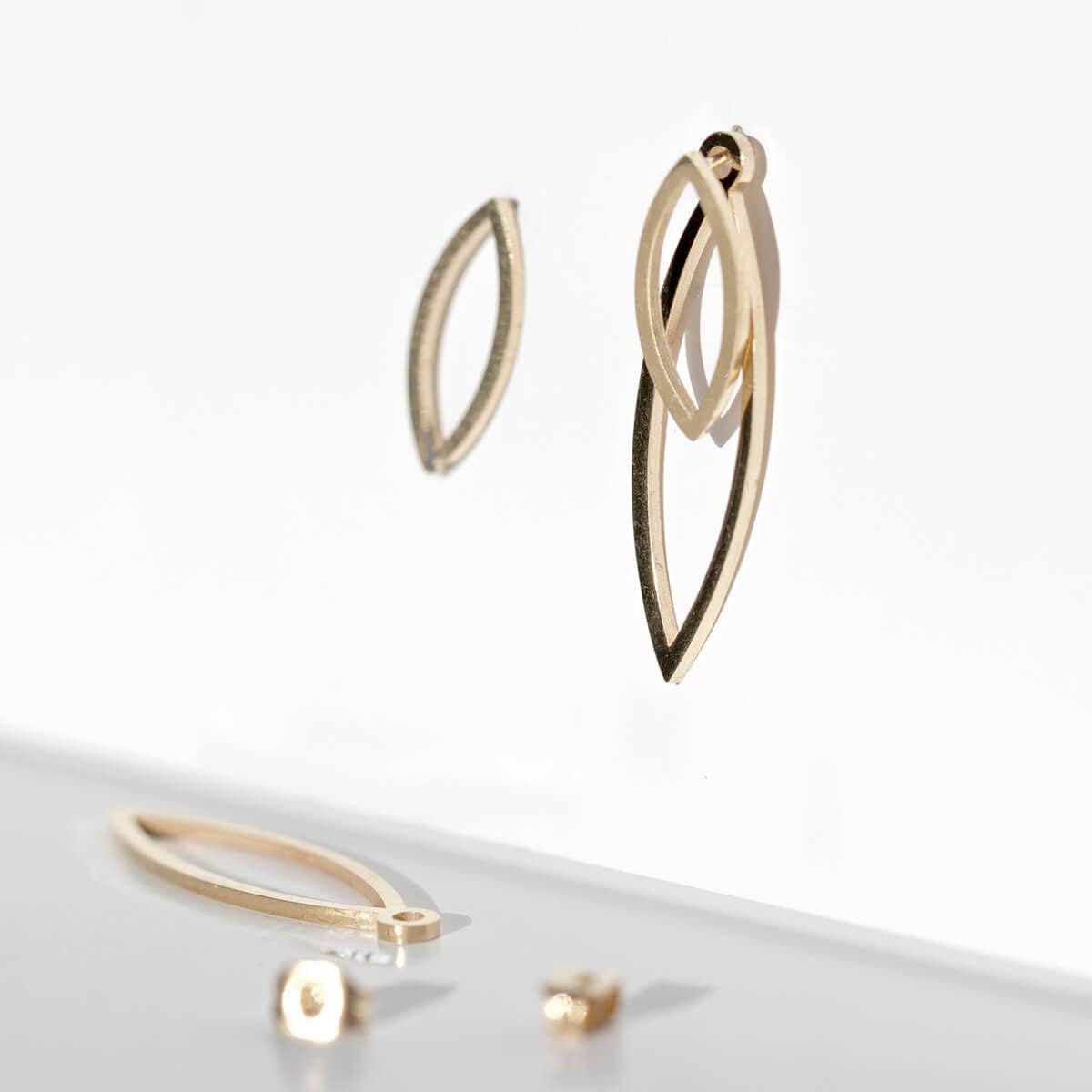 Minimalist Feather Drop Ear Jacket: Silver