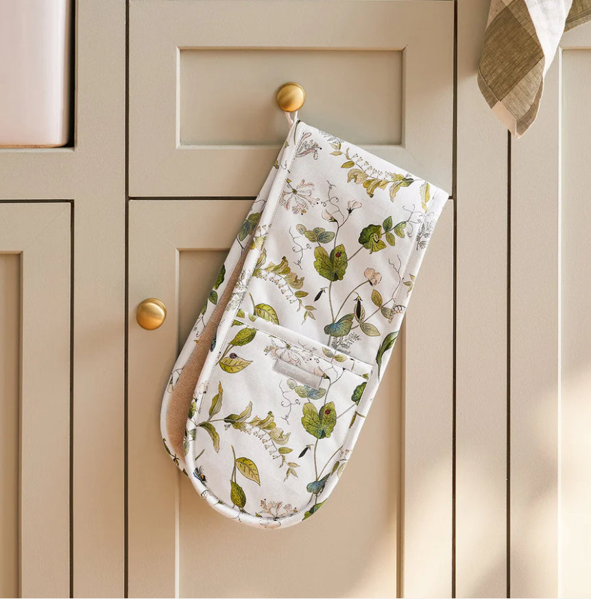 Sophie Allport Wild Floral - double oven glove - Bluebell and Willow