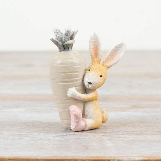 Rabbit Holding Carrot Ornamnet, 7cm - Bluebell and Willow