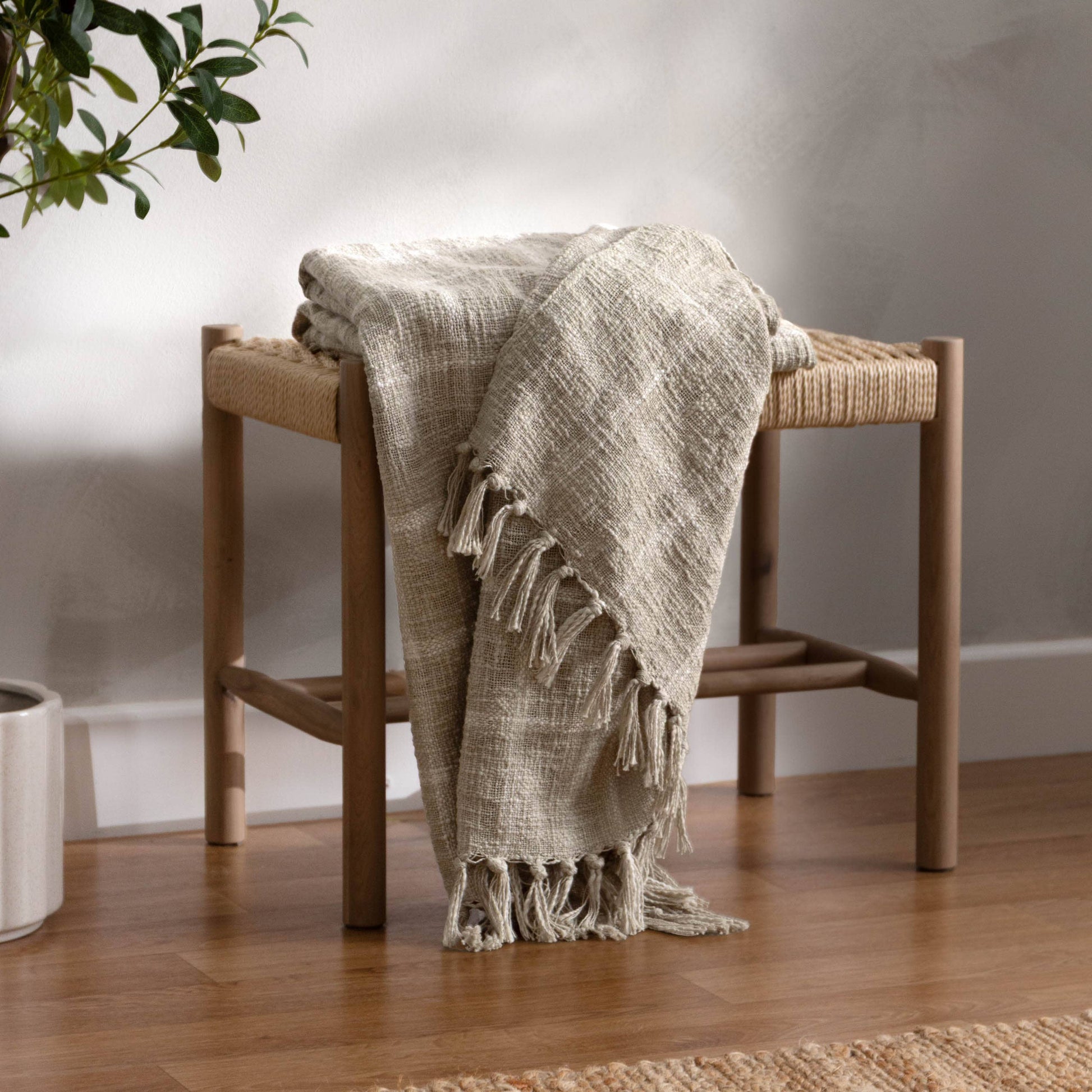 Beni Throw Stone/Natural - Bluebell and Willow