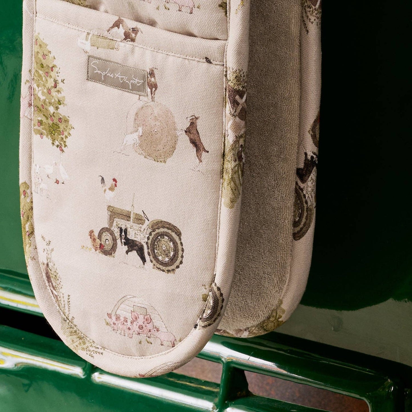 Farm Friends Double Oven Glove - Bluebell and Willow