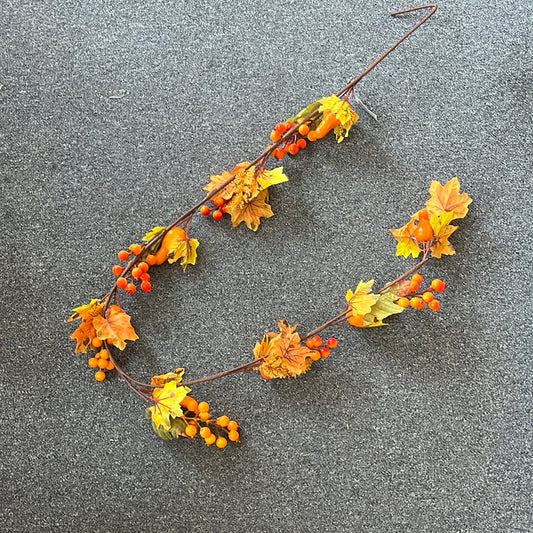 Pumpkin & Berry Autumnal Garland - Bluebell and Willow