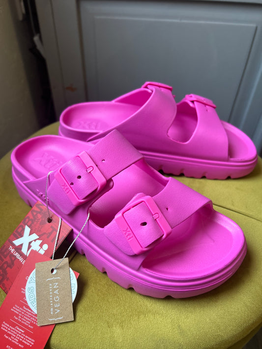 XTI fucsia sliders