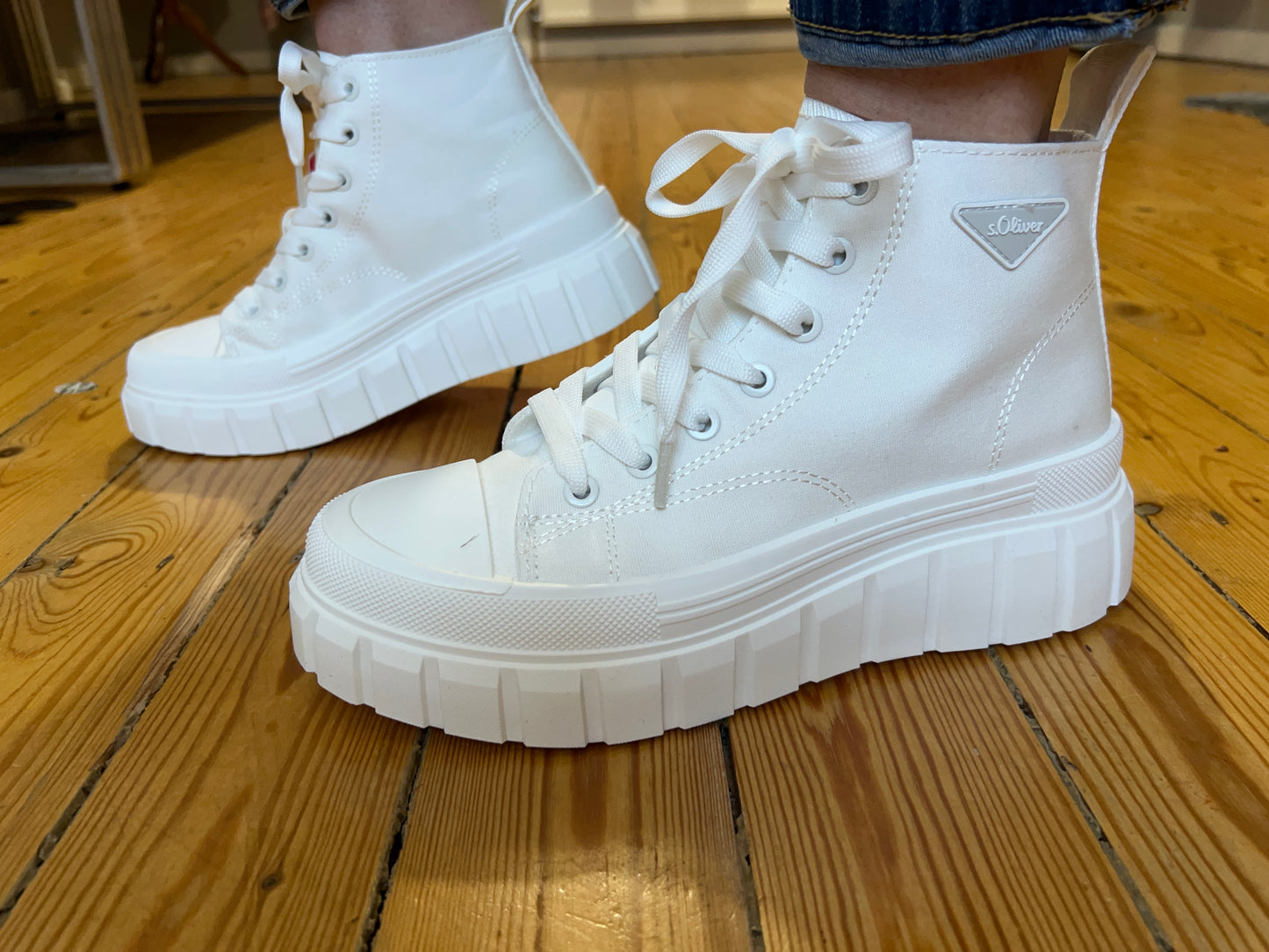 S Oliver White High Top Trainers/Boots, Size 38-40