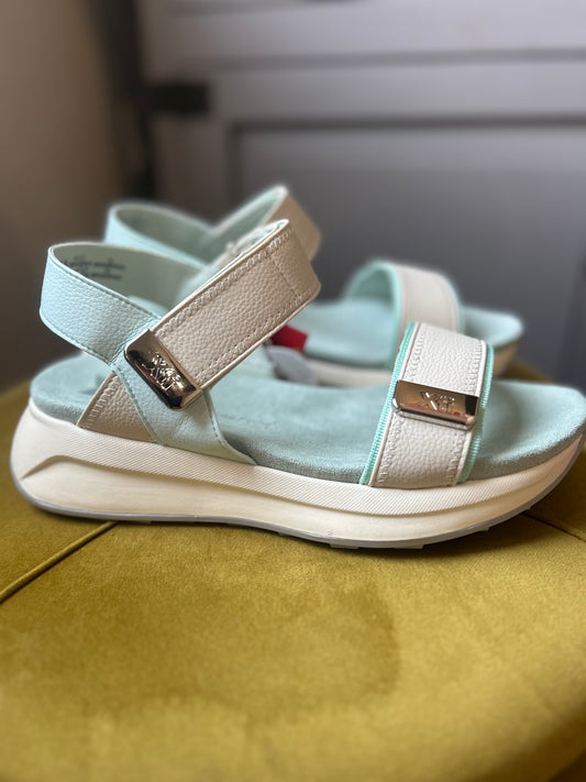 XTI aqua & cream sandals