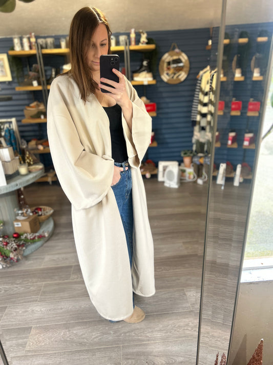 Oversized long coat with pocket: BEIGE / One size