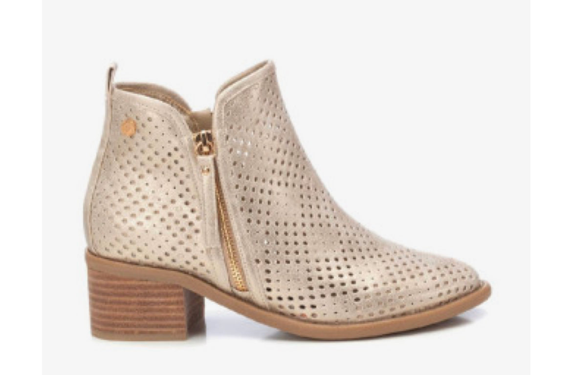 XTI gold summer boots