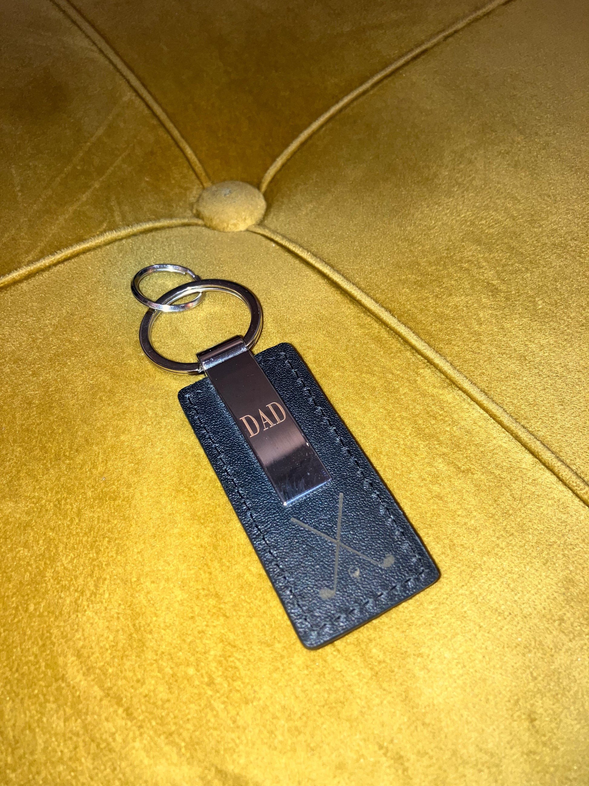 Fred Bennet Black Leather Keyring with “Dad” and Golf Clubs - Bluebell and Willow