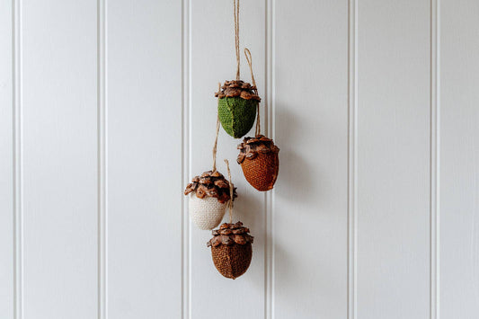 Hanging Acorns (set of 4)