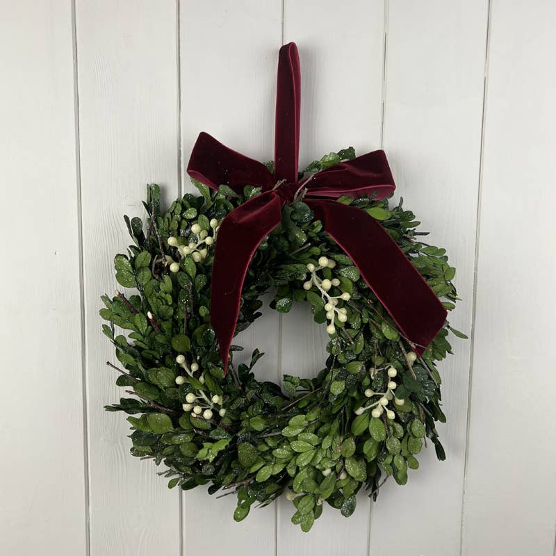 Mistletoe Wreath With Bow